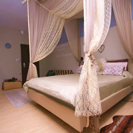 Flying Bed Ioannina In The Center Of The City Exterior photo