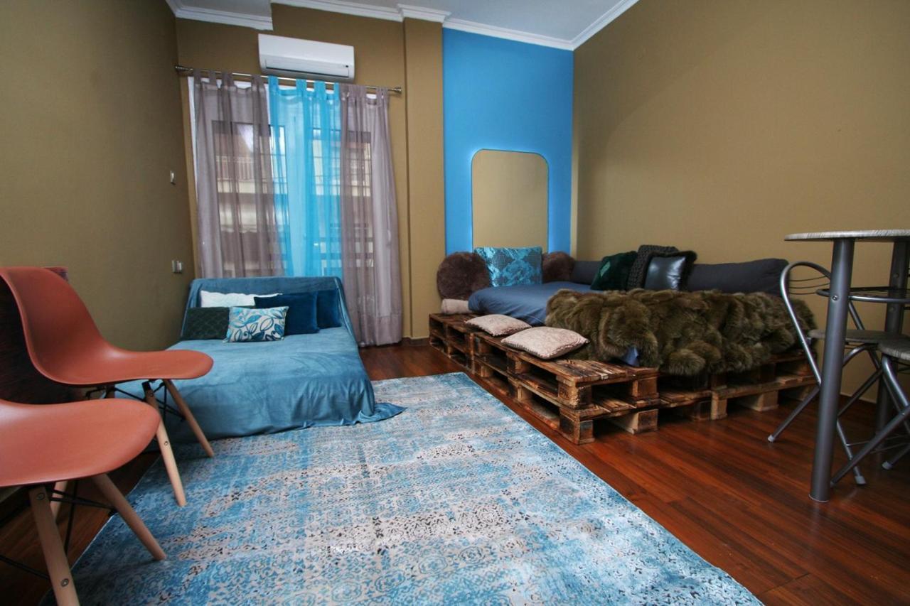 Flying Bed In The Center Of The *